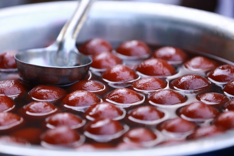 indian GUJAB JAMUM